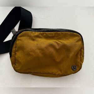 Lululemon belt bag